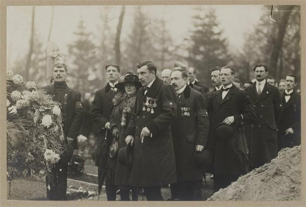 Expo in Stadsarchief Brugge: "Brugge herdenkt 100 jaar Onbekende Soldaat"